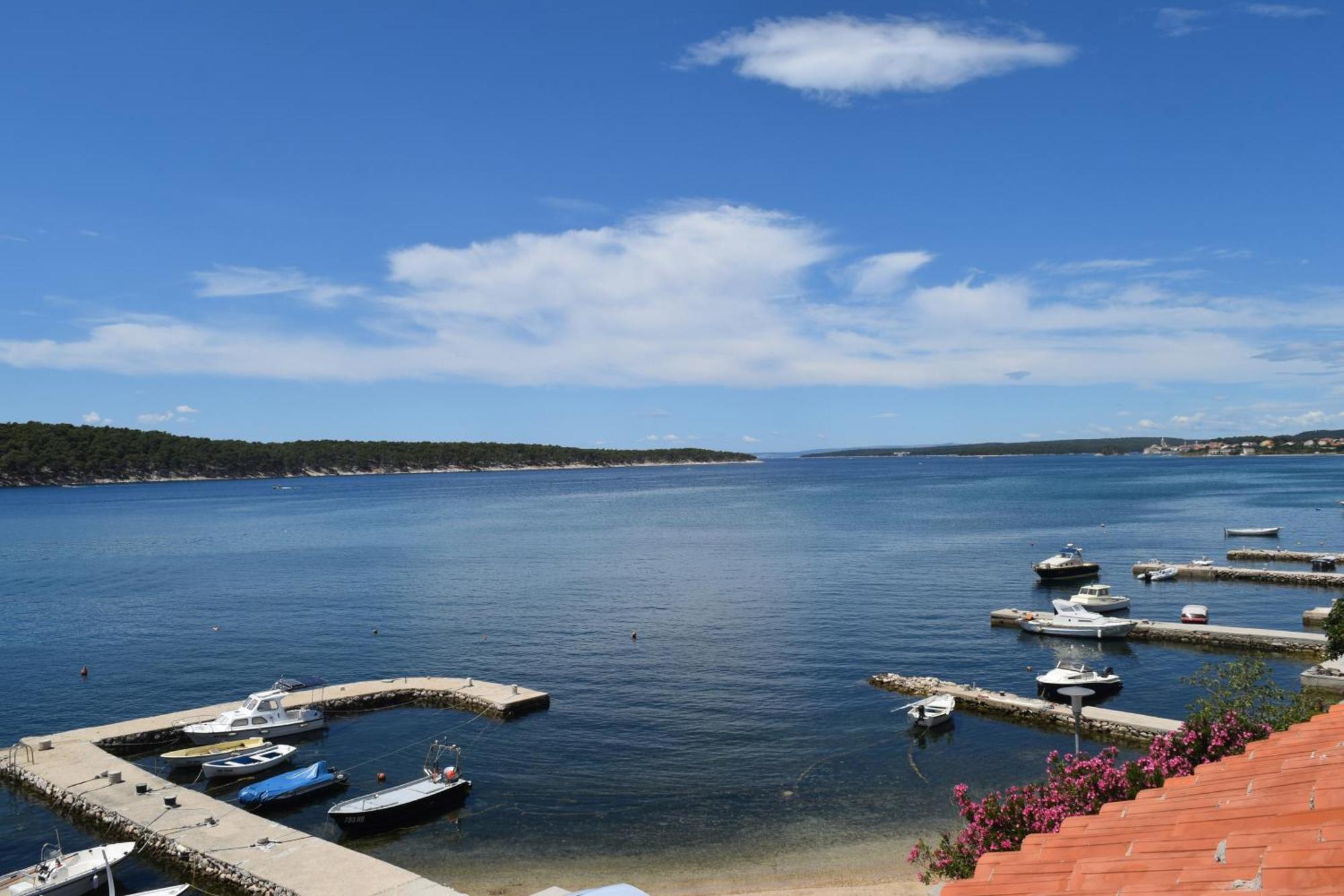 Apartments And Rooms By The Sea Barbat, Rab - 4973 Rab Town Exterior photo