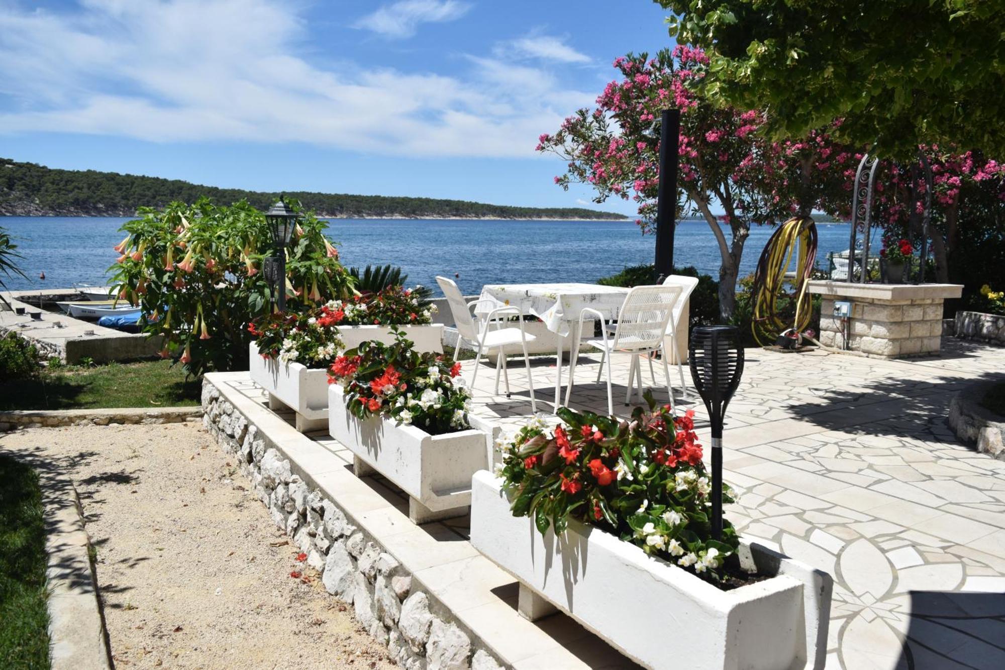 Apartments And Rooms By The Sea Barbat, Rab - 4973 Rab Town Exterior photo